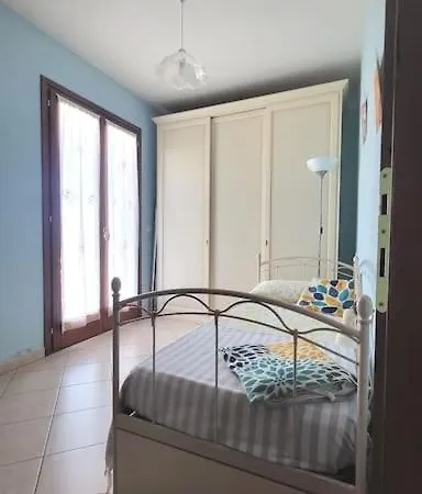Domomea - Casa Rosa Кабрас